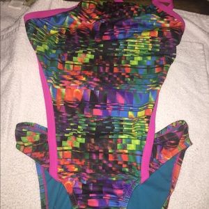 Ladies size 8/34 speedo swimsuit NWT one piece